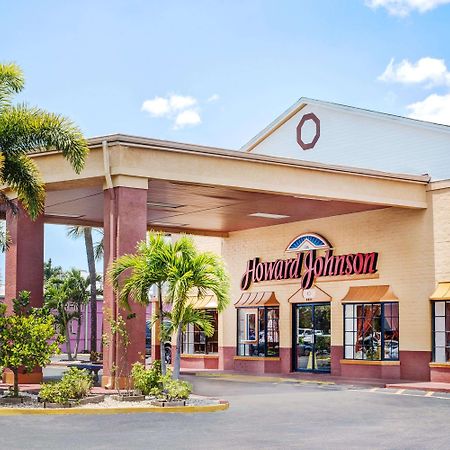 Howard Johnson By Wyndham Ft. Myers Fl Fort Myers Exterior photo